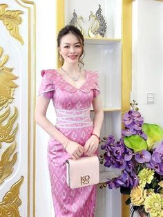 Myanmar Dress Design ဇင်းမယ်, Khmer Fashion, Burma Dress, Thai Dresses, Myanmar Clothes, Burmese Clothing, Traditional Dresses Designs, Fashionable Saree Blouse Designs, Myanmar Traditional