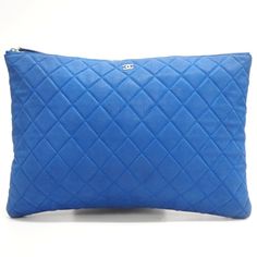 Used Chanel/Chanel Matelasse Coco Mark Clutch Bag Blue Men's (Sku: Gzzydk) === General === Brand : Chanel Line : Matelasse === Design === Type : Clutch Bag Material : Caviar Leather Color : Blue Gender : Men === Size === Size (Hxwxd) : 23.5cm X 34cm / 9.25'' X 13.38'' === Included Items === Accessories Notice : Before Purchasing, Please Refer To The Images Of The Accessories Included With The Item. === Condition === Condition : Used (Good) Ranking : Rank B Used - Traces Of Usage, Damages / Dirt Can Be Seen But It Is Still In Acceptable Condition For Continued Usage Seller Ranking : Rank B Overall Scratches : Slight Overall Dirt : Slight Damage Ranking : Corner Loose Threads -, Ha Chanel Chanel, Blue Gender, Blue Bags, Bago, Blue Man, Luxury Branding, Clutch Bag, Coco, Color Blue