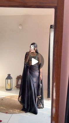 Saree Skirt Drape, Skirt Drape, Cocktail Saree, Saree Skirt, Diwali Outfit, No Going Back, Diwali Outfits, Skirt Draping