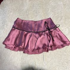 Never Worn Purple Top And Skirt Outfit, Elegant Pink Skort For Summer, Elegant Pink Fitted Skort, Pink Fitted Elegant Skort, Elegant Fitted Pink Skort, Casual Pink Skirt For Party, Elegant Pink Mini Skort, Elegant Short Pink Skirt, Elegant Pink Mini-length Skort