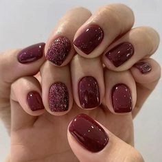 Square Press on Nails Short Burgundy - TUZADNW Acrylic Short Fake Nails Fall Nails Press ons, Full Cover Glue on Nails Short Artificial Glossy Glitter Designs for Women 24 Pcs Maroon Nail, Short Fake Nails, Nail Forms, Fall Nail Art, Nailed It, Fall Nail Designs, Square Nails