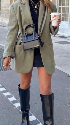 Stile Kylie Jenner, Looks Pinterest, Mode Zara, Outfit Chic, Blazer Outfit, Green Blazer