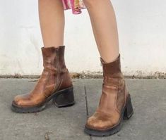 Brown Boots For Dresses, Brown Boots Chunky, Brown Boots And Dress Outfit, 70s Ankle Boots, 70s Boots Aesthetic, 70s Brown Boots, Brown 70s Boots, 70s Style Boots, Cute Brown Boots