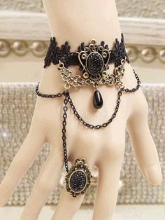 Create a Steampunk Costume quickly with these essential costume pieces. Steampunk hat, skirt, goggles, blouse, boots, stockings, jacket, and jewelry. Moda Steampunk, Mode Steampunk, Steampunk Hat, Steampunk Accessories, Steampunk Costume, Steampunk Clothing, Punk Jewelry, Steampunk Jewelry, Black Jewelry