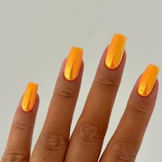 Charlotte Herberts on Instagram: "What a Perfect Duo 🍑🍊🧡🥕🟠  @the_gelbottle_inc - Orange Soda and Spectrum Chrome   @thepromiseringco  @lucypastorellitools_   #orangenails #orange #chromenails #longnails #squarenails #nailart #nailsnailsnails" Sunset Yellow Nails, Blue And Orange Chrome Nails, Tangerine Chrome Nails, Orange Chrome Halloween Nails, Colourful Chrome Nails, Orange Nails With Chrome, Chrome Nails Orange, Orange Chrome Nails Designs, Chrome Orange Nails