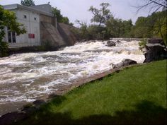 the water is rushing over the rocks in the river