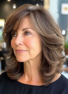 Beauty and Makeup: #beauty, #makeup, #skincare, #haircare Pantone Wedding Colors, Collarbone Length Hair, Shoulder Cap Tattoo, Wavy Layers, Soft Bangs, Auburn Color, Rich Brunette, Wedding Color Combos, Hairstyles For Women Over 60