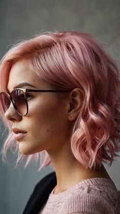 Find sophisticated pink hair color ideas for an elegant back view. Visit our website for more refined hair inspirations. Save these sophisticated styles for your next hair transformation! 💖 #SophisticatedHair #PinkHairTrends #BackViewInspo Pink Short Hair, Sophisticated Hairstyles