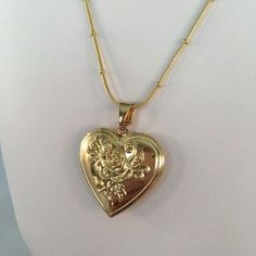 winx club ⋆ stella aesthetic ⋆ fairy of the shining sun Golden Locket Necklace, Gold Heart Locket Aesthetic, Good Heart Locket, Gold Locket Necklace Aesthetic, Golden Locket Aesthetic, Heart Locket Necklace Aesthetic, Heart Locket Aesthetic, Golden Locket, Gold Heart Jewelry