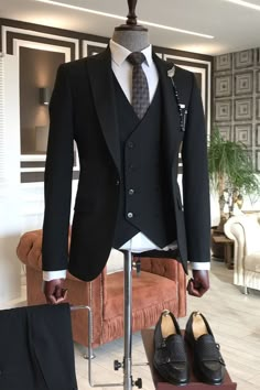 Blazer Waistcoat, Black Men Suits, Grey Slim Fit Suit, Classy Suits, Dress Suits For Men, Lapel Jacket, Prom Suits, Slim Fit Blazers, Fashion Suits For Men