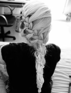 creative braid Side Braids, Unique Hair, Cool Braids, Beautiful Braids, Popular Hairstyles