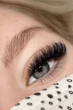 Lash Tech Tips, Mega Volume Eyelash Extensions, Extension Inspiration, Volume Russe, Evening Eye Makeup, Lash Designer