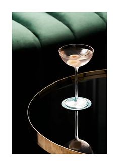 Time Poster, Creation Photo, Green Velvet Sofa, Bar Ideas, Classic Cocktails, Velvet Sofa, A Drink