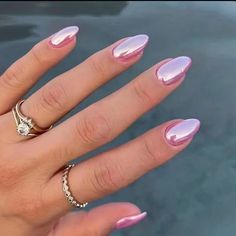 Pink Chrome Nail Powder, Pink Chrome Nails, Chrome Nails Designs, Summery Nails, Girly Acrylic Nails, Cute Gel Nails, Almond Nail, Oval Nails, Pink Nail