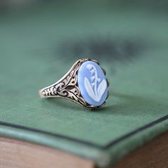 Lily of the Valley Ring - Etsy Lily Ring, Victorian Accessories, Lily Necklace, Victorian Ring, Jewels Rings, Cameo Ring, Victorian Rings, Hippie Jewelry, Victorian Jewelry