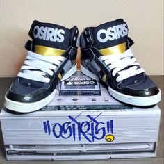 Osiris Boombox Nyc 83 **Rare** Colorway: Black/Chrome/Gold Osiris Shoes, Black Chrome, Baddie Outfits Casual, Outfits Casual, Baddie Outfits, Cute Shoes, Athletic Shoes, Men's Shoes, Casual Outfits