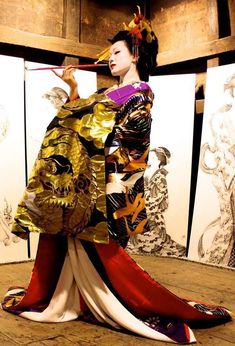 Kimono Photography, Geisha Fashion, Kimono Ideas, Traditional Japanese Kimono, Fashion Moodboard