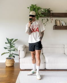 Male Gym Outfit Mens Fashion, Summer Gym Outfits Men, White Sambas Outfit Men, Men’s Style Spring 2024, Samba Outfit Men, Mens Summer Streetwear, Daniel Simmons, Streetwear Summer Outfits