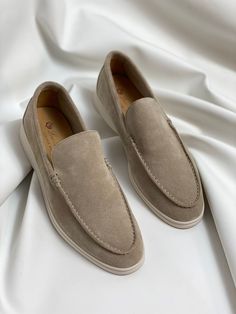 Beige Slippers, Vintage Loafers, Leather Slippers For Men, Car Shoe, Driving Loafers, Estilo Chic, Casual Flat Shoes, Leather Slippers