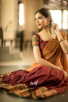 Traditional Half Saree, Onam Outfits, Bharatanatyam Poses, Half Saree Designs, Indian Photoshoot, Saree Photoshoot, Beautiful Photoshoot, Saree Models