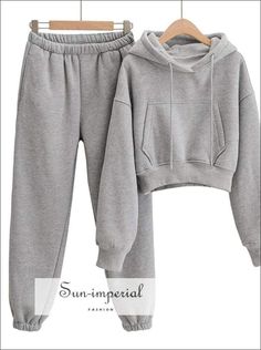 Women Gey Cropped Drop Shoulder Kangaroo Pocket Fleece Hoodie Sweatshirt & Sweatpants Set Cute Sweat Suits For Women, Hoodies Set Outfit, Grey Aesthetic Clothes, Hoodie Set Outfit Women, Sportif Outfit, Hoodie Sweatpants Outfit, Hoodies And Sweatpants Outfit, Sweatpants And Hoodie Outfit, Sweatpants Set Outfit