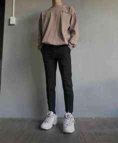 Kpop Fashion Men, Minimalist Fashion Men, Minimalist Men, Mens Trendy Outfits, Mens Outfit Inspiration, Mens Fashion Streetwear, Clothes Casual