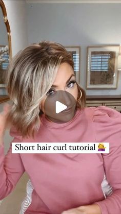 Curl Bob With Straightener, Brushed Out Curls Short Hair, Diy Beach Waves Short Hair, Curls In Short Hair Bobs, Curly Bob Tutorial, Curlers For Short Hair Curly Bob, Bob Waves Tutorial, Beachwaves Hairstyles Short Hair, How To Have Beach Wave Hair