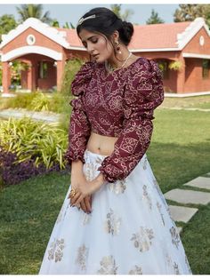 White net metallic foil printed work party wear lehenga choli Shadi Outfits, Nice Skirts, Lehenga Type, Designer Lehanga, Net Lehenga Choli, Sequence Embroidery, Party Wear Lehenga Choli