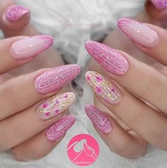 Glitter Gel Nail Designs, Trending Nail Art, Pink Nail Ideas, Barbie Pink Nails, Pink French Nails, Pink Nail Art Designs, Pink Chrome Nails, Heart Nail Designs, Pink Glitter Nails