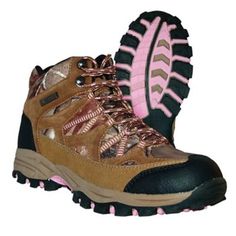 These Itasca Vista Hiking Boots are rugged with a dash of cute. Your feet get the protection you want to take on the hills or just chores in the yard...everything to keep your feet dry and protected from getting all dinged up, like a breathable waterproof membrane plus a toe and heel guard. Plus, the colorful outsole adds a touch of fun. Country Girl Style, Hiking Boots Women, Waterproof Hiking Boots, Hiking Boot, Tractor Supply, Hiking Women, Pink Camo, Country Girls, Boot Shoes Women