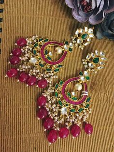 South Indian Fashion, Kundan Chandbali, Bridal Jewellery Earrings, Black Beads Mangalsutra, Kundan Jewelry, Heritage Jewellery, Dangler Earrings, Chandbali Earrings, Pearl Jewelry Wedding