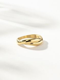 Want something that’s minimal enough for your everyday ring stack, while still adding a unique look? Our Everyday Twist Ring might just be your match. Coming in gold and silver, this twist ring is as chic as it gets. Add this twisted ring to your look along with all the minimal and statement rings your heart desires. Minimal Rings Silver, Minimalist Twisted Gold Rings, Modern Twisted Jewelry For Everyday, Minimalist Twisted Rings For Everyday Wear, Minimalist Twisted Rings For Everyday, Minimalist Twisted Everyday Rings, Minimalist Adjustable Twisted Rings, Minimalist Twisted Yellow Gold Ring, Gold Rings With A Modern Twist For Everyday