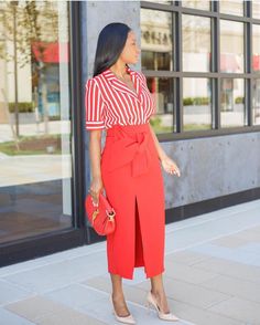 Work Outfit Women Summer, Skirt Work Outfit, Work Outfit Women, Smart Casual Skirt, Outfit Ideas For Black Women, Knot Skirt, Dresses Black Women, Skirt Images, Fashionable Work Outfit