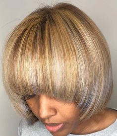 Hair Styles Brown And Blonde, Golden Blonde Hair Black Women, Honey Blonde Bob Black Women, Blonde Bob Black Women, Hair To Draw, Chinese Bob, Haircuts For Black Hair, Blonde Highlights Bob, Celebrities Tattoos