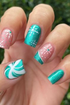 Make your winter nails pop with trendy designs you’ll love. This winter manicure inspo features the best winter gel nails for a flawless look. Don’t wait—these cute winter nails are a must-see! Turquoise Christmas Nails, Teal Christmas Nails, Teal Winter Nails, Purple Winter Nails, Dec Nails, Nail Art Designs Winter, Sparkly Black Nails, Winter Gel Nails, Cute Winter Nails