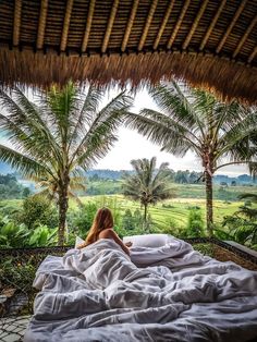 girl on hanging net in bamboo house in bali Ubud Bali Aesthetic, Bamboo House Bali, Bali Pics, Holistic Retreat, Floating Breakfast, Sade Aesthetic, Bamboo Houses, Bali Instagram, Bali Accommodation