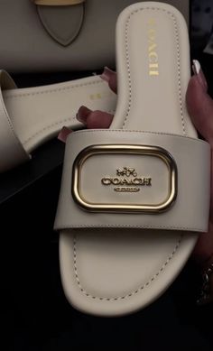 Chanclas Aesthetic, Coach Slippers, Girly Sneakers, Elegant Shoes Flat, Coach Slides, Classy Sandals, Coach Sandals, Luxury Sandals, Pretty Sneakers