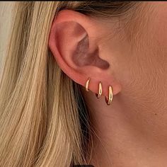 Brand New Gold Hoop Earring Set Open To Offers Gold Huggie Hoop Earrings, Black Hoops Earrings, Small Gold Hoop Earrings, Small Gold Hoops, Cartilage Earrings Hoop, Hoop Earring Sets, Stacked Jewelry, Huggie Hoop Earrings, Everyday Earrings