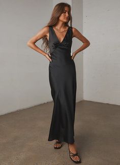 Dress For Club, Club Streetwear, Sleeveless Party Dress, Sundress Casual, Chique Outfits, Looks Party, Studio 54, Satin Maxi