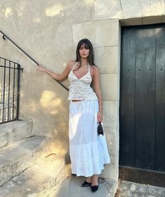 Flea Market Outfit, Spain Outfit, Quoi Porter, European Summer Outfits, Europe Outfits, Linen Skirt, Hailey Bieber, Spring Summer Outfits