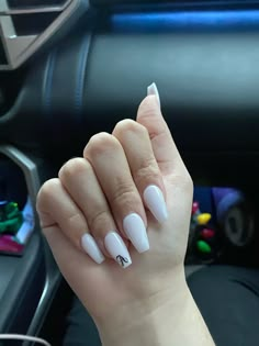 White Nails W Initials, Partner Initial Nails, Nails With Letter Design, Bf Nails Designs, A Letter Nails, Milky White Nails With Initial, Letter A Nail Designs, Plain Nails With Initial, Nails With The Letter A On Them