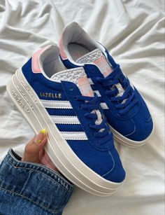 Adidas Gazelle Blue, Bold Shoes, Mode Zara, Adidas Shoes Women, Cute Sneakers