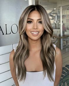 Dimensional Brunette Bob, Blond Hair With Highlights, Platinum Streaks, Highlighter Hair, Highlights For Women, Highlight Idea, Blonde Highlights Ideas, Ash Blonde Hair Balayage, Highlights Ideas