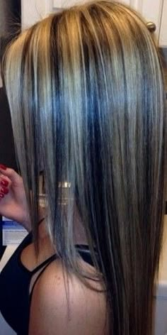 Chunky Highlights 2000s, 2000s Chunky Highlights, Skunk Highlights, Brown And Blonde Hair, Brown And Blonde, Skunk Hair, Highlights Ideas, Hairstyle Examples, Chunky Highlights