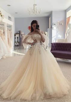 Wedding Gown A Line, Gowns Couture, Tulle Long Prom Dress, Prom Dress Evening, 파티 드레스, Instagram Dress, Wedding Dresses 2020, Dresses Style, Cute Prom Dresses