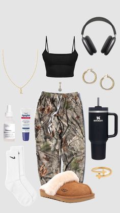 #camp Bonfire Outfits Summer, Camping Trip Outfits Summer, Aesthetic Camping Outfits, Camp Outfits Aesthetic, Camping Outfits Aesthetic, Outfits For Camping, Cute Comfy Outfits For Summer, Cabin Trip Outfit, Chill Outfit Ideas