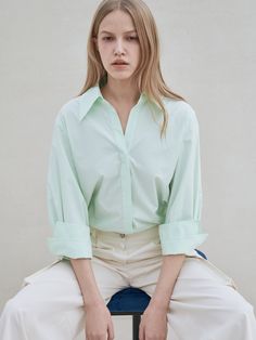 This is a delicate and more sensual cuffed shirt that is designed with open collar and hidden button double sleeve cuffs. It can be closed neatly with a hidden button fastening or tuck at the end of the sleeve to give it volume and fold the sleeve to create a 2-way style. It is made of soft-touch cotton material, it is light and comfortable to wear. - Cuffed open collar shirt- 2 way to style on sleeves- Soft touch cotton material Open Collar Shirt, Shirt Folding, Technology Fashion, Shirt Cuff, 2 Way, Cotton Material, New Look, The End, Top Shirt