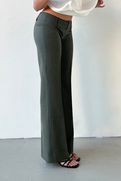 Low Waisted Suit Pants, Low Waisted Trousers Outfit, Low Rise Suit Pants, Low Waisted Dress Pants, Suit Trousers Women, 6th Form Outfits