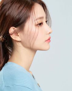 Kpop Side Profile, Female Side Profile, Side Profile Woman, Perfect Side Profile, Side View Of Face, Embrace Natural Beauty, Face Anatomy, Perfect Nose, Korean Picture