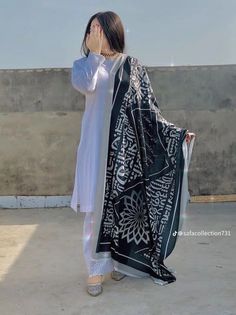 Trending Dress, Hande Ercel Style, Black Combination, Dps For Girls, Feminine Shoes, Couple Engagement Pictures, Beautiful Eyes Pics, Desi Fashion Casual